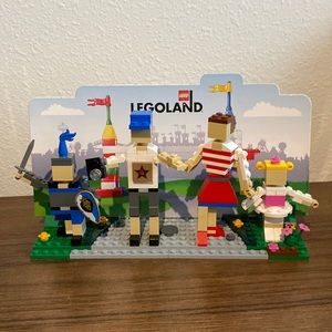 Lego Legoland Entrance with Family (40115) - Lego 40115 *Retired